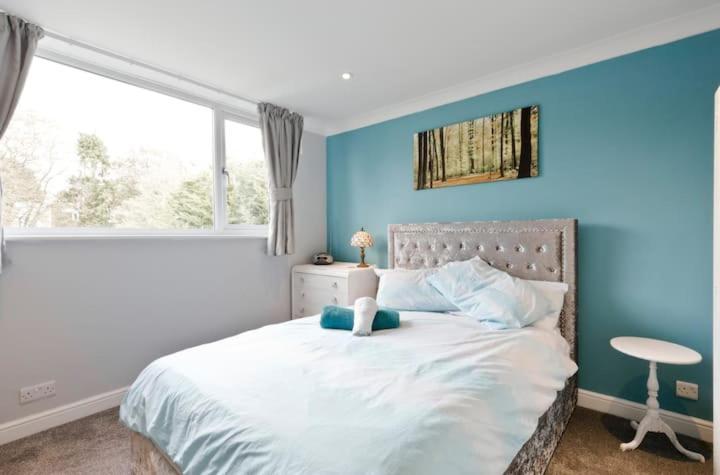 Stayinwoking At 30 Woodlands Horsell Ngoại thất bức ảnh